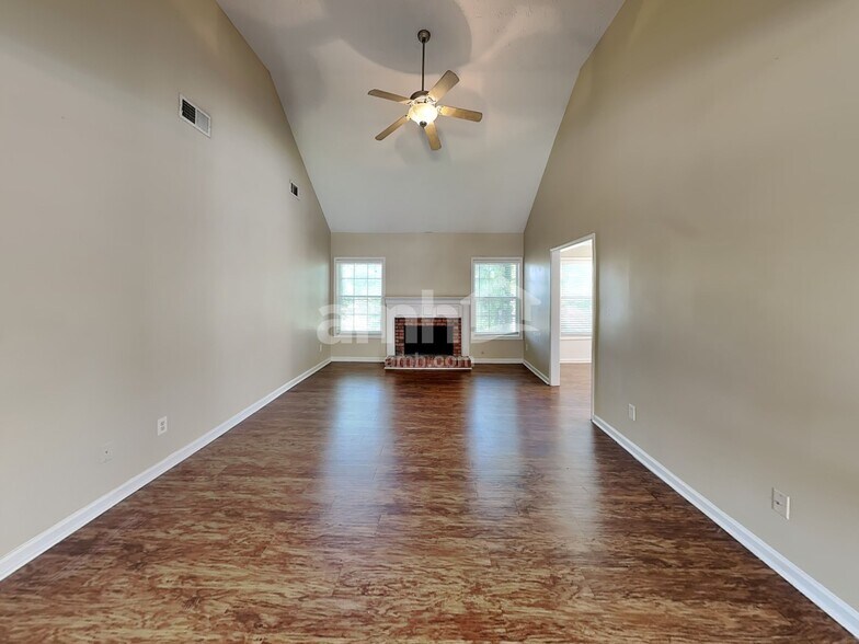 Building Photo - 900 Cline Petty Way
