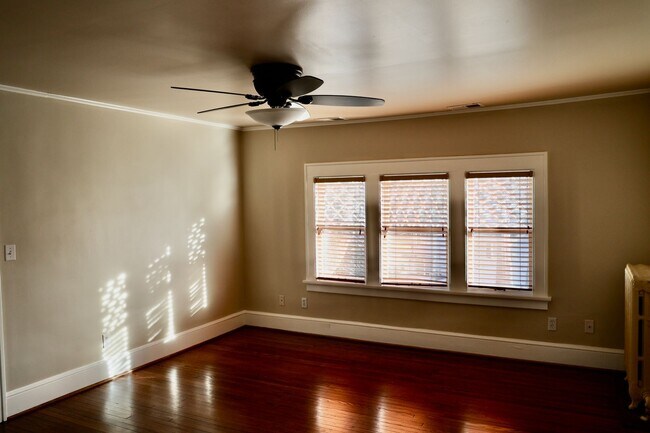 Building Photo - Stunning Historic Estate + In Ground Pool + Private Carriage House + Chef's Kitchen + Two Car Garage