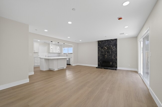 Building Photo - 7898 Fiesta Ln