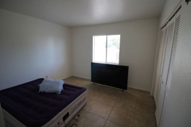Building Photo - Townhome COMING AVAILABLE SOON!!!! Cute 2bd/2ba