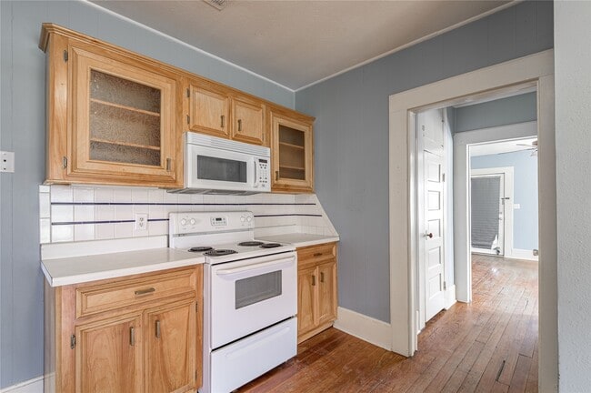 Building Photo - 254 S Railroad St