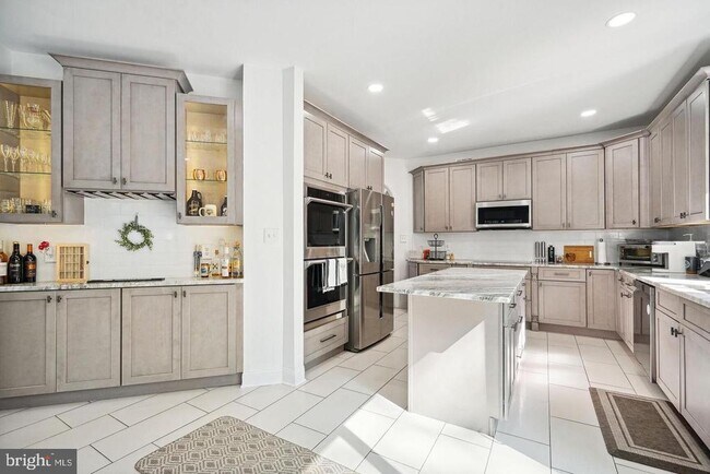 Building Photo - 9502 Vinnia Ct