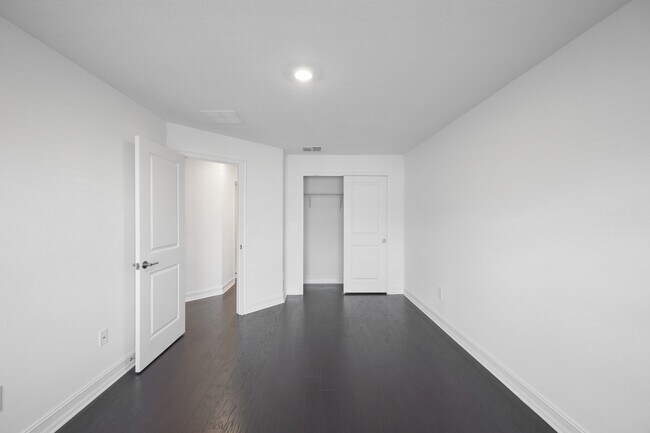 Building Photo - 3463 Silent Gdns Cv
