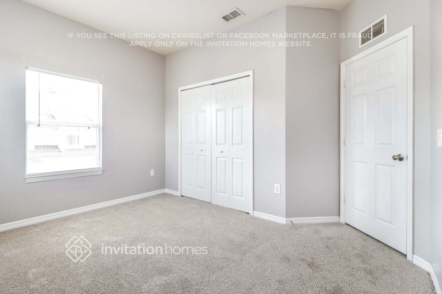 Building Photo - 18002 Majestic Kings Pl