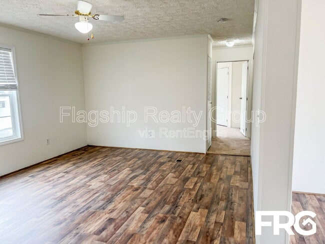 Building Photo - 5961 Berkley Dr