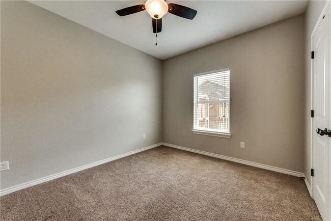 Building Photo - 6037 Jennings Dr