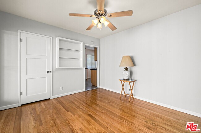 Building Photo - 836 Appelby St