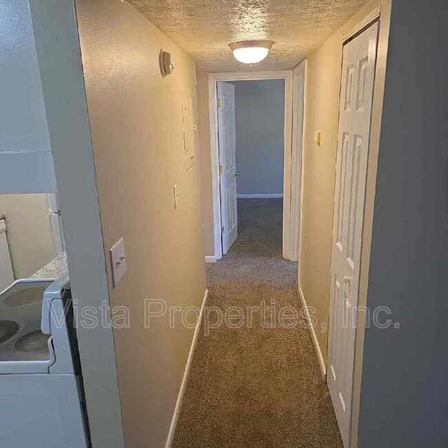 Building Photo - 4119 Glen Hill Manor Dr