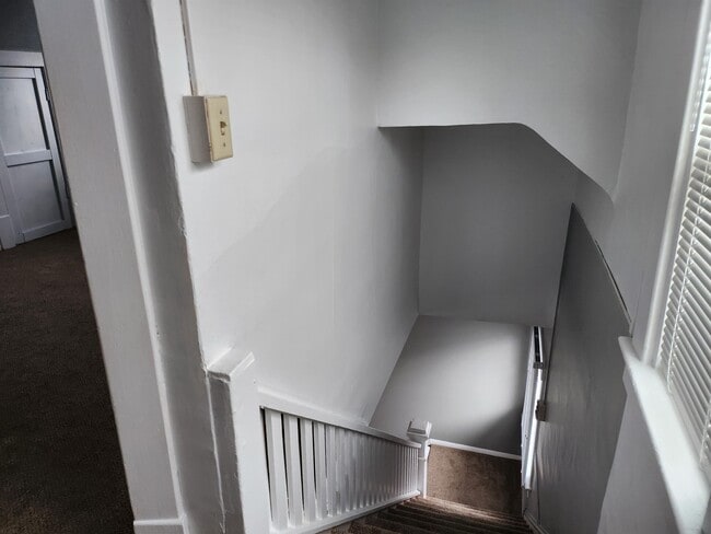 Building Photo - 610 W Water St