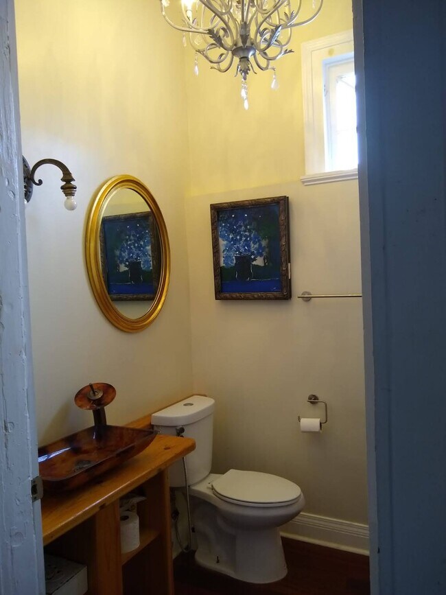 Building Photo - Gem in the Bywater 4 - Studio
