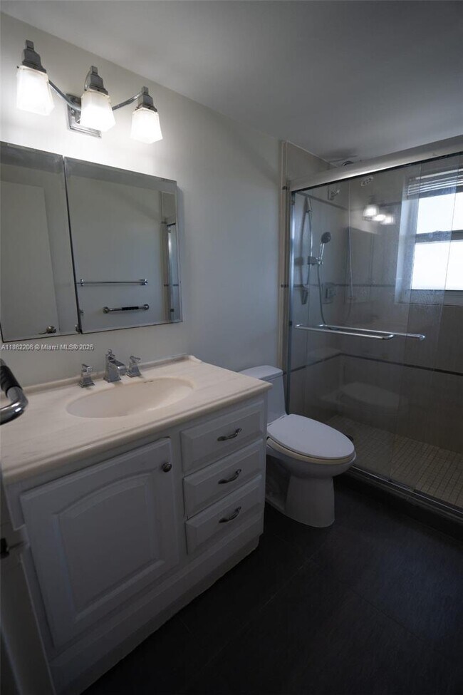 Building Photo - 4747 Collins Ave