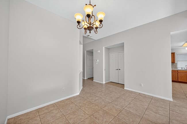 Building Photo - 16414 Sylvan Dale Dr