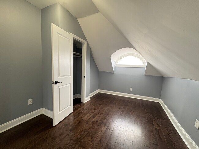 Unit 3 - 495 Clinton Ave