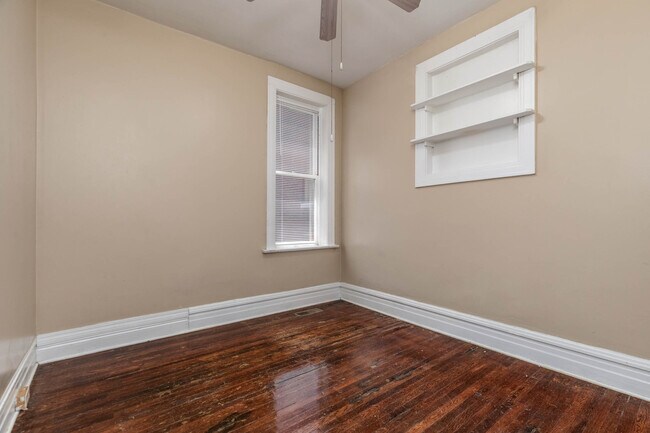 Building Photo - 5875 Washington Blvd