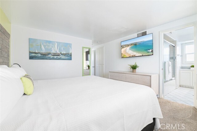 Building Photo - 1720 W Oceanfront