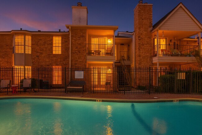 Building Photo - 3770 Lovers Wood Ln