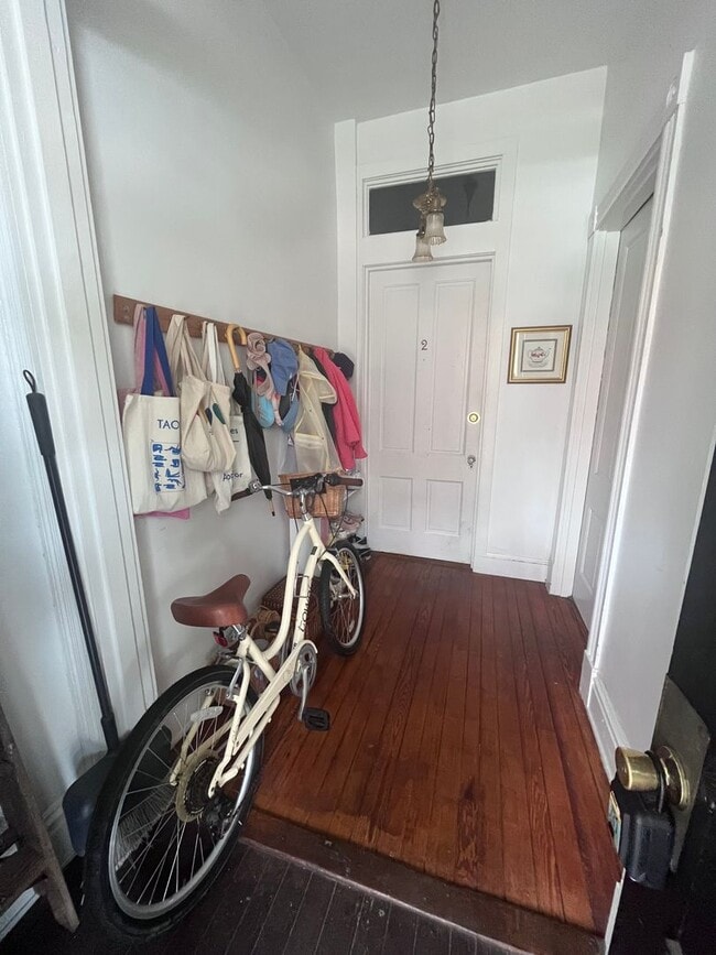 Building Photo - 5 N Harvie St