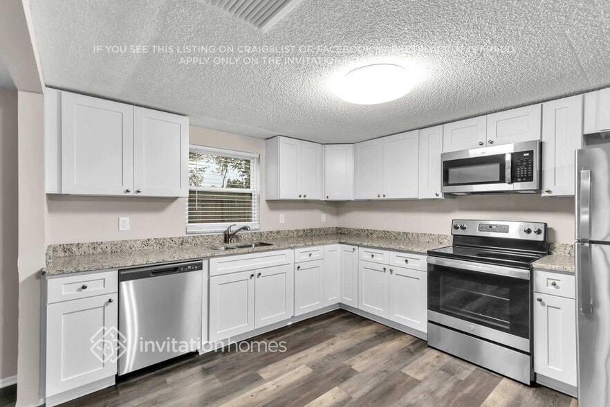 Building Photo - 8735 Spanish Moss Dr