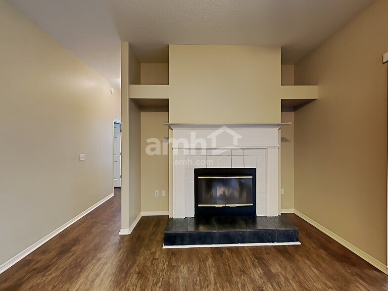 Building Photo - 10042 Cypress Shadow Ave