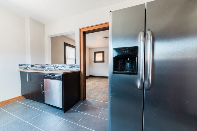 Building Photo - 201 Allen St