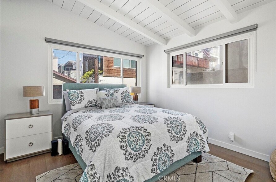 Building Photo - 200 Moonstone St