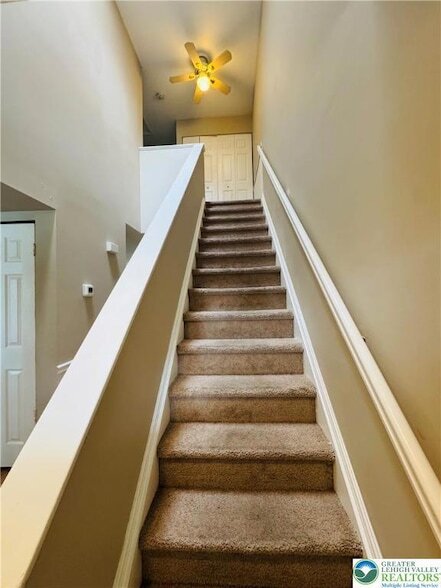 Building Photo - 102 Quaker Dr