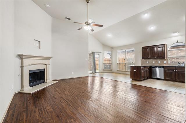 Building Photo - 649 Cattlemans Way