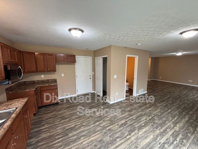 Building Photo - 2516 Resor Rd