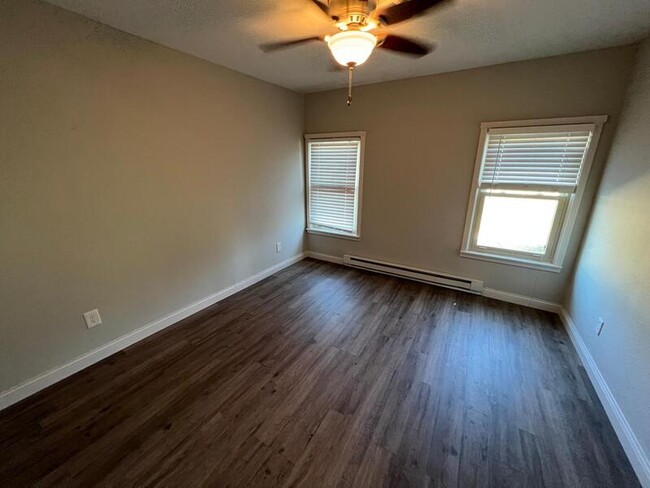 Building Photo - 3846 Blue Ridge Blvd