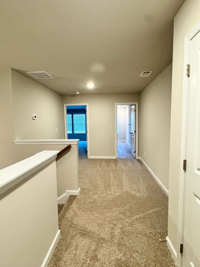 Building Photo - McCoy Street Townhomes!