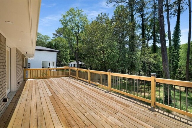 Building Photo - 681 Fielding Ln SW