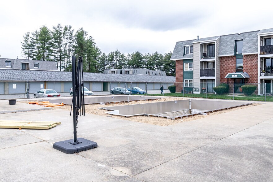 Building Photo - 2 New Haven Dr