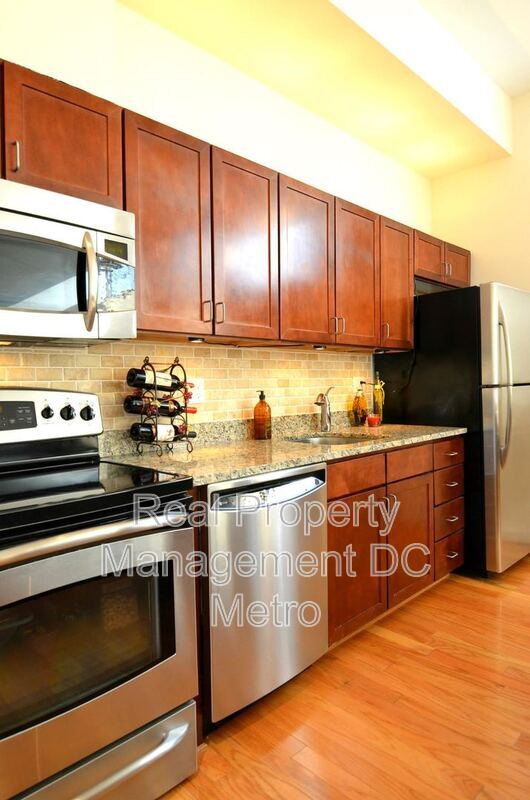 Building Photo - 1414 Belmont St NW