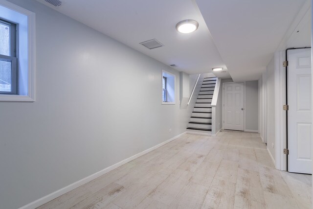Building Photo - 5134 N Oakley Ave