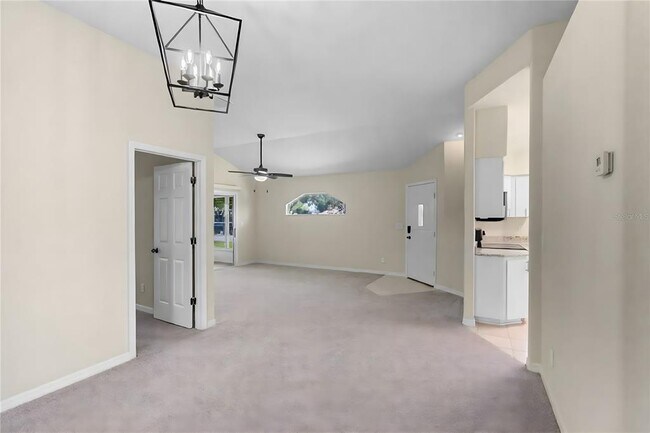 Building Photo - 5622 King James Ave