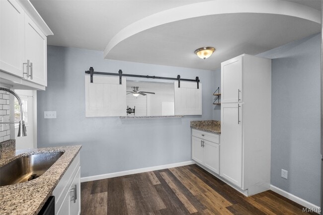 Building Photo - 526 Lynn Haven Ln