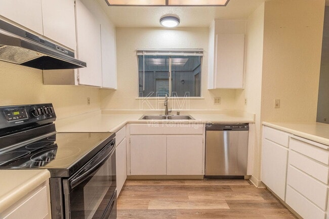 Building Photo - 5626 Blackoak Ct