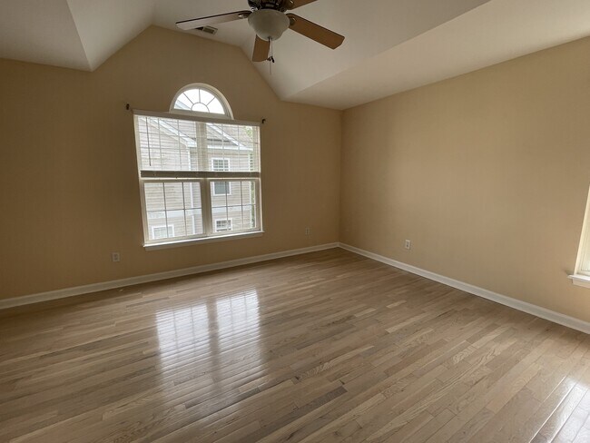 Building Photo - 1508 Parks Ave