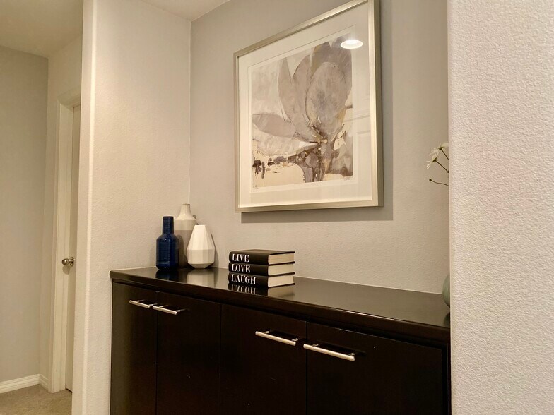 Built in cabinets for extra storage - 1135 Calle Montana
