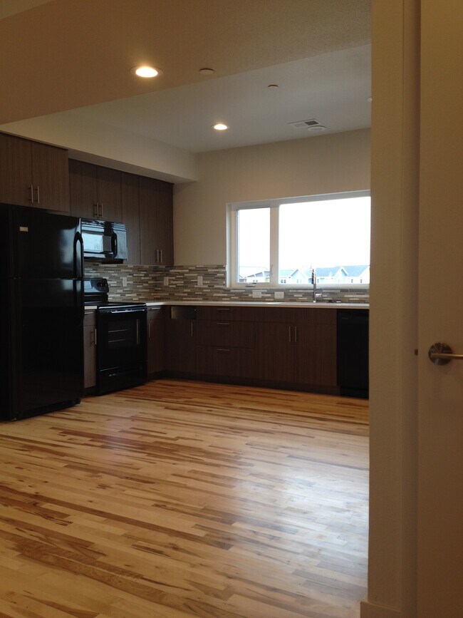 Building Photo - 309 Urban Prairie St