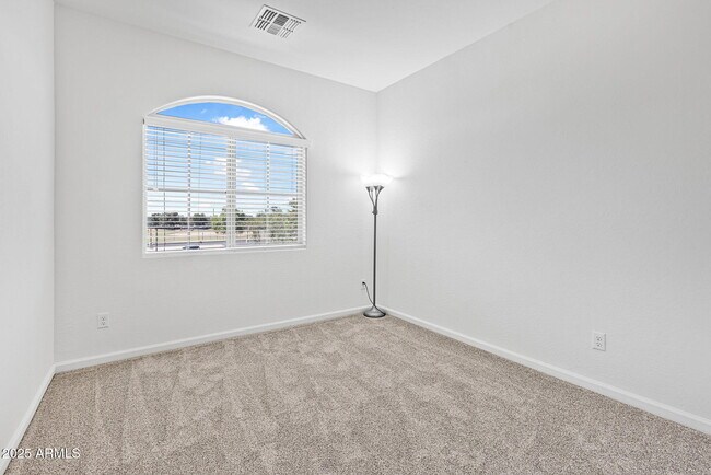 Building Photo - 3263 S Miller Dr