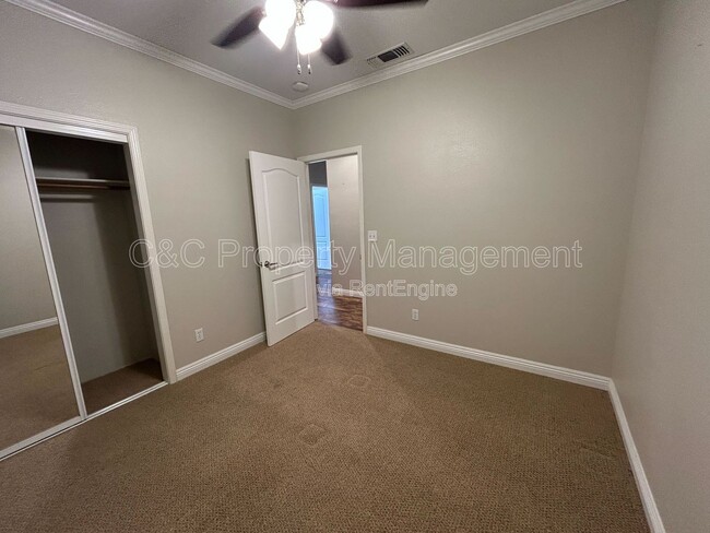 Building Photo - 2315 Fairmont Ave