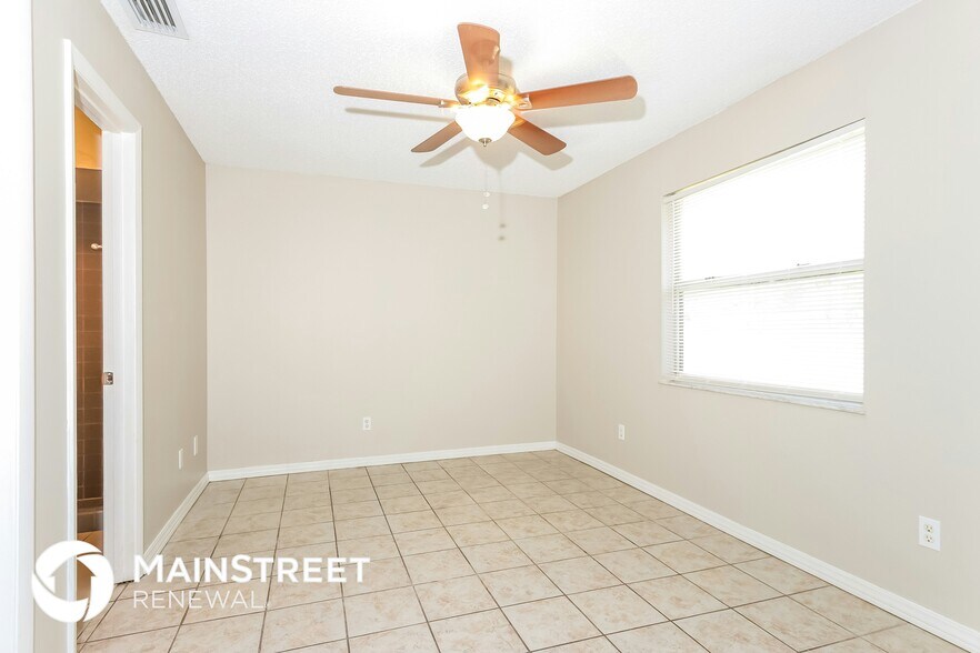 Building Photo - 8208 Kenwood Rd