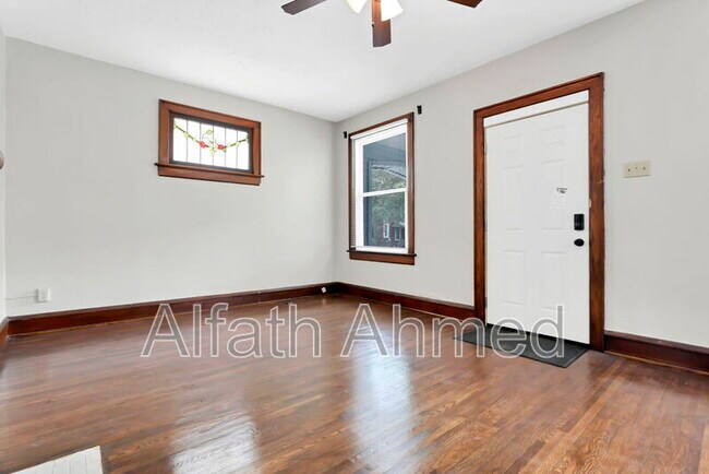 Building Photo - 294 Wyandotte Ave