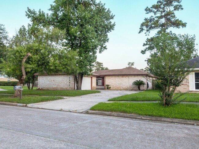 Building Photo - 6542 Bridgegate Dr