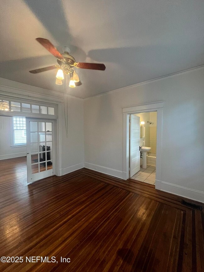 Building Photo - 1808 Bayard Pl