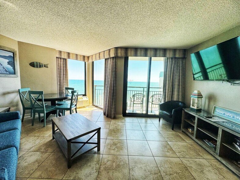 Primary Photo - 2701 N Ocean Blvd