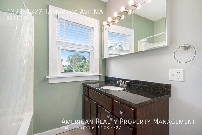 Building Photo - 1325-1327 Tamarack Ave NW-