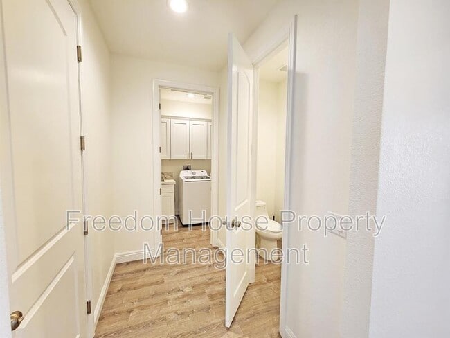 Building Photo - 6660 Stubblefield Dr