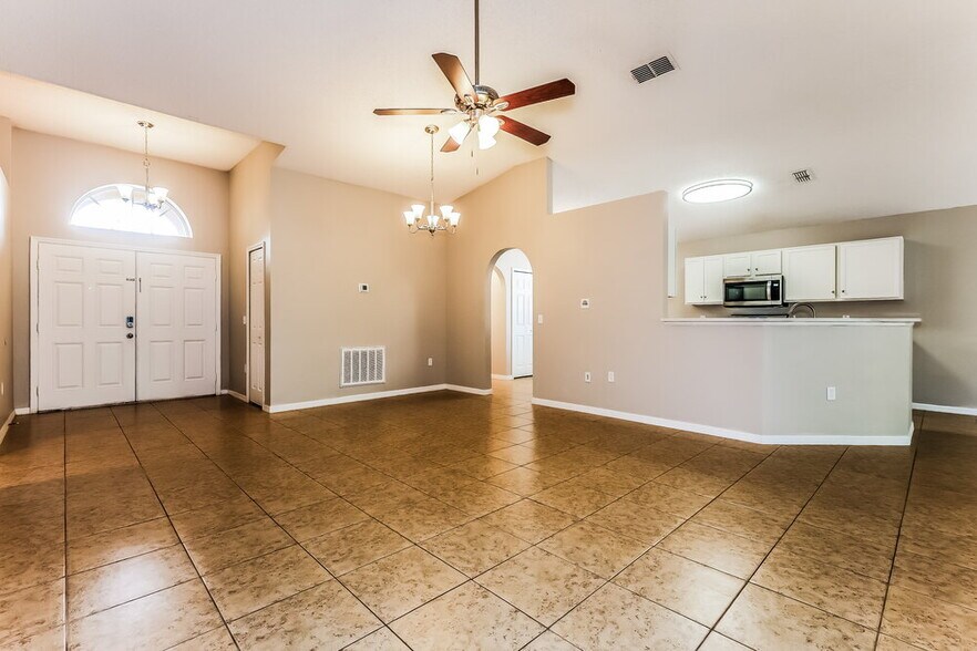 Building Photo - 6922 Crown Lake Dr